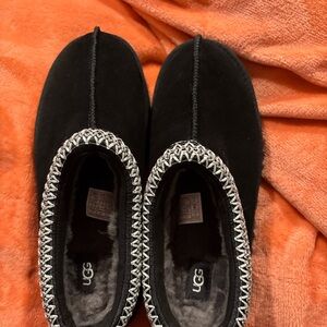 UGG Women's Black and Gray Cozy Slippers